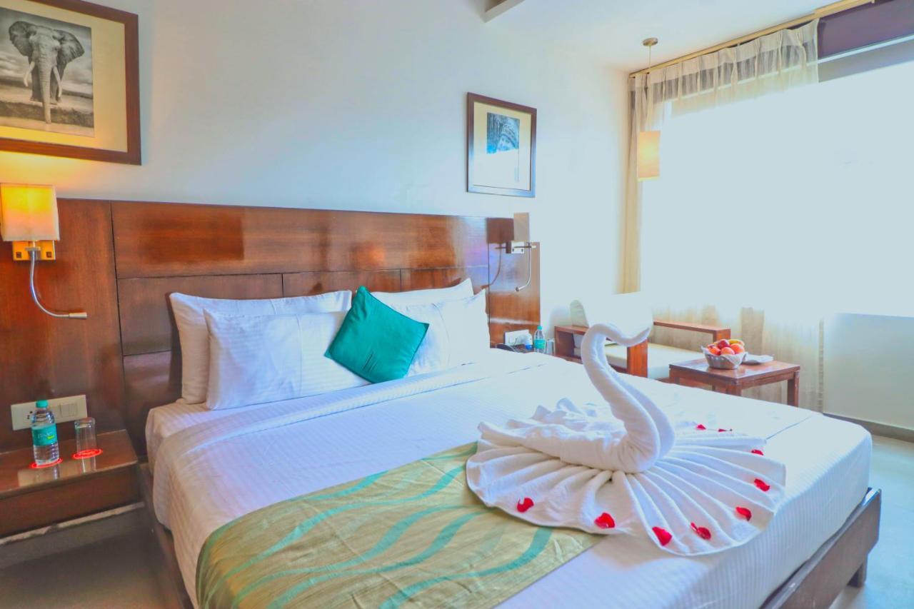 Hotel Clarks Collection Vadodara Exterior photo