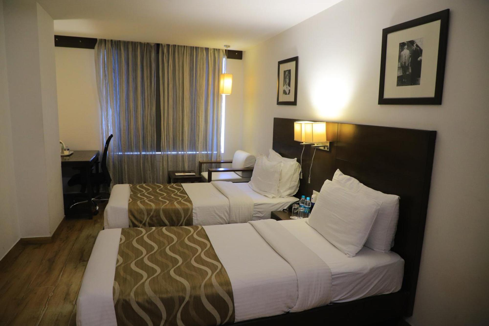 Hotel Clarks Collection Vadodara Exterior photo