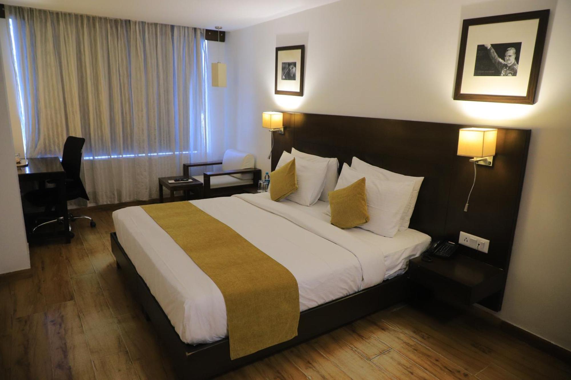 Hotel Clarks Collection Vadodara Exterior photo