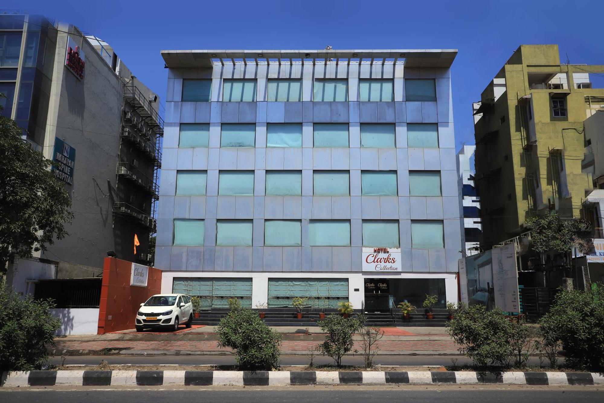 Hotel Clarks Collection Vadodara Exterior photo