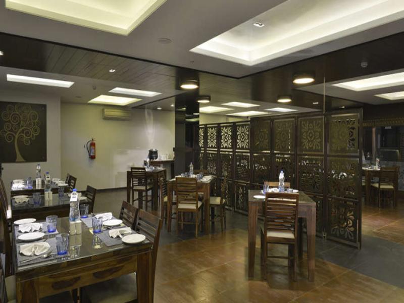 Hotel Clarks Collection Vadodara Exterior photo