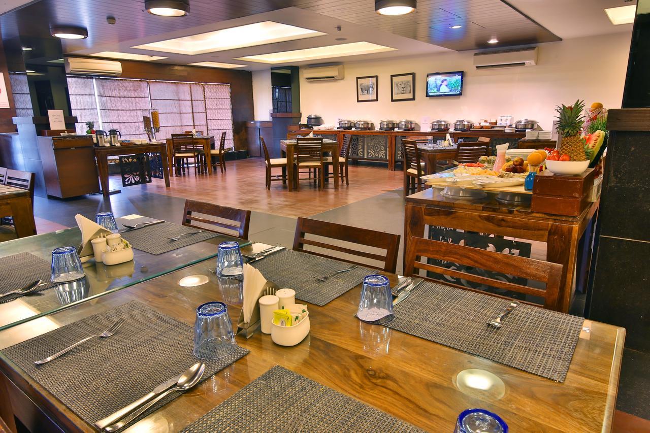 Hotel Clarks Collection Vadodara Exterior photo